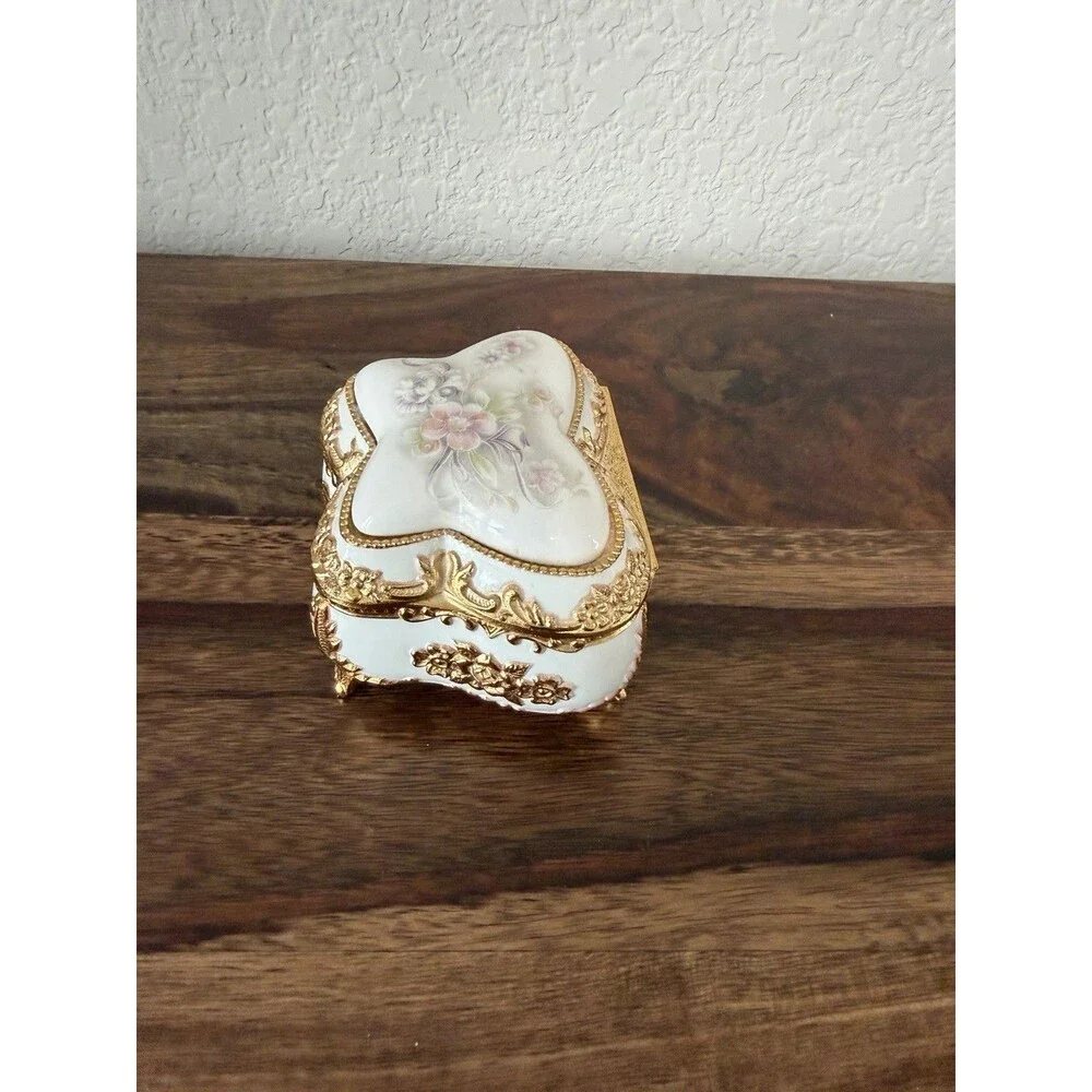 Vintage Westland Music Trinket box Endless Love Enamel And Gold Tone Metal